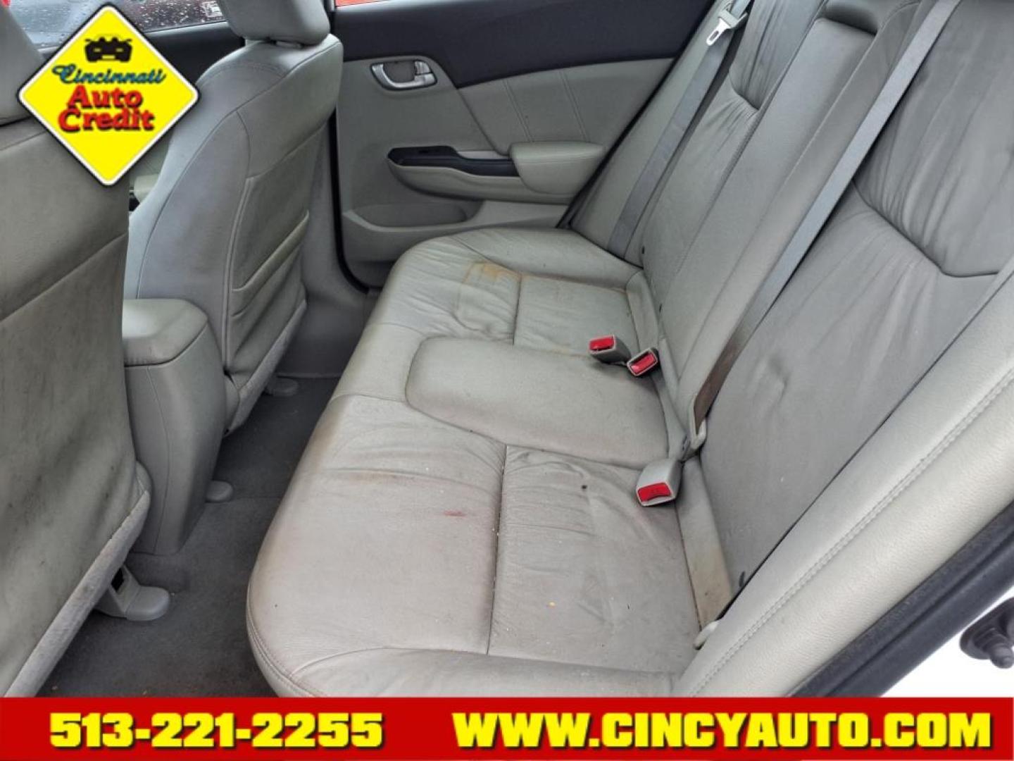 2012 Taffeta White Honda Civic EX-L (2HGFB2F91CH) with an 1.8L 1.8L I4 140hp 128ft. lbs. Fuel Injected engine, 5-Speed Automatic transmission, located at 2813 Gilbert Avenue, Cincinnati, OH, 45206, (513) 221-2255, 39.130219, -84.489189 - Photo#4