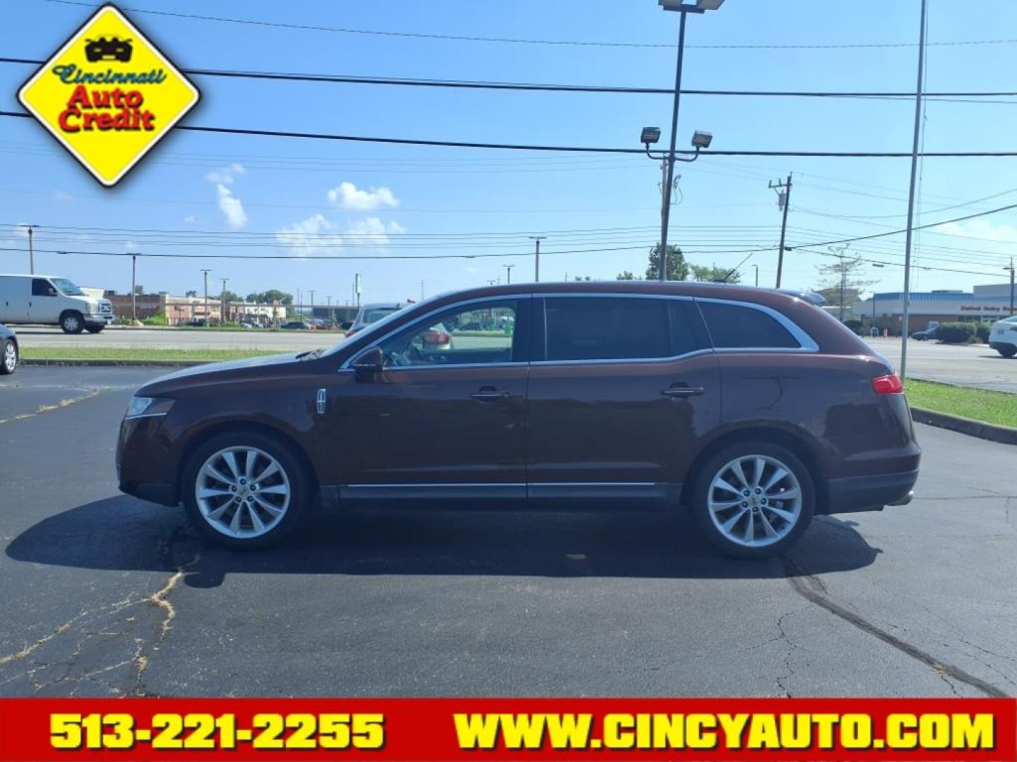 2011 Bordeaux Reserve Metallic Red Lincoln MKT EcoBoost (2LMHJ5AT7BB) with an 3.5L EcoBoost 3.5L Twin Turbo V6 355hp 350ft. lbs. Direct Injection engine, 6-Speed Shiftable Automatic transmission, located at 5489 Dixie Highway, Fairfield, OH, 45014, (513) 221-2255, 39.333084, -84.523834 - Photo#1