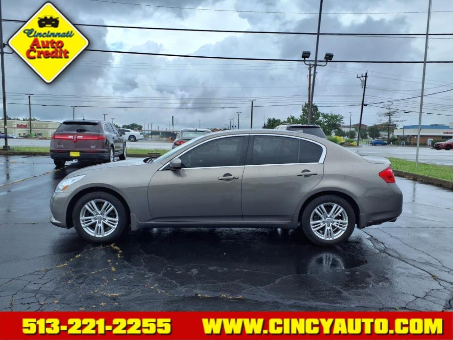 2011 Graphite Shadow INFINITI G37 Sedan x (JN1CV6AR8BM) with an 3.7L 3.7L V6 328hp 269ft. lbs. Sequential Multiport Fuel Injection engine, 7-Speed Shiftable Automatic transmission, located at 5489 Dixie Highway, Fairfield, OH, 45014, (513) 221-2255, 39.333084, -84.523834 - Photo#1