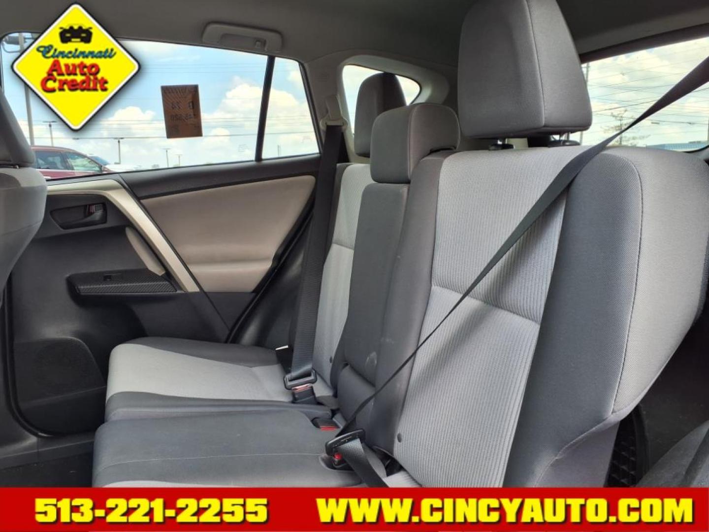 2014 Shoreline Blue Pearl Toyota RAV4 LE (2T3ZFREV8EW) with an 2.5L 2.5L I4 176hp 172ft. lbs. Sequential Multiport Fuel Injection engine, 6-Speed Shiftable Automatic transmission, located at 5489 Dixie Highway, Fairfield, OH, 45014, (513) 221-2255, 39.333084, -84.523834 - Photo#4