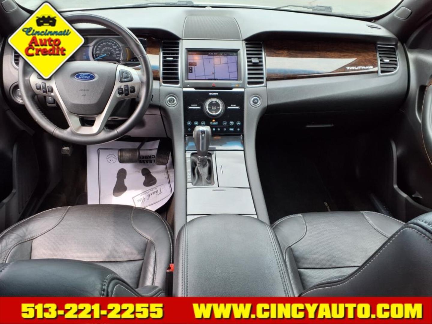 2013 White Platinum Metallic Tri-Coat Ford Taurus Limited (1FAHP2F81DG) with an 3.5L 3.5L V6 288hp 254ft. lbs. Direct Injection engine, 6-Speed Shiftable Automatic transmission, located at 2813 Gilbert Avenue, Cincinnati, OH, 45206, (513) 221-2255, 39.130219, -84.489189 - Photo#3