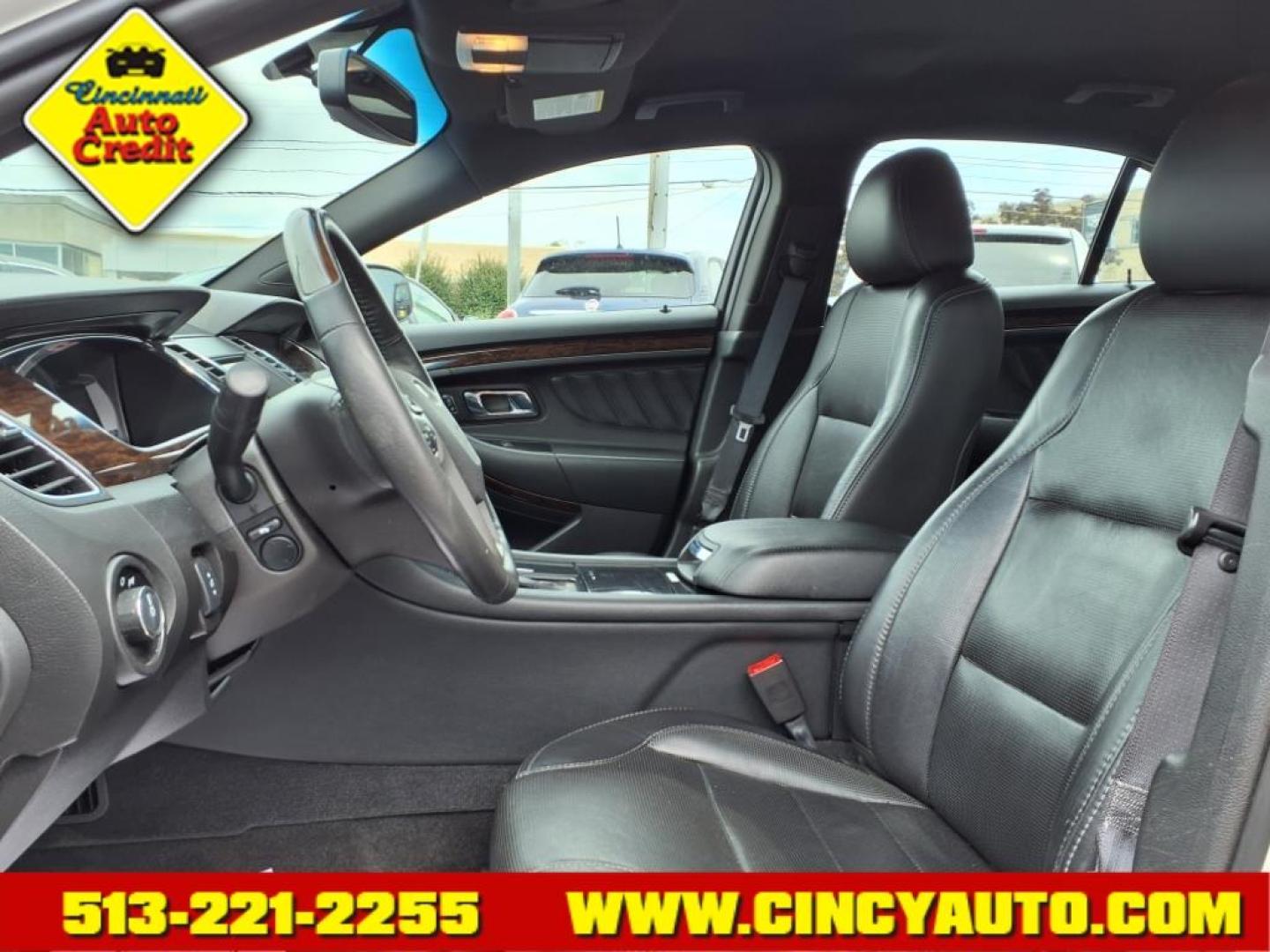 2013 White Platinum Metallic Tri-Coat Ford Taurus Limited (1FAHP2F81DG) with an 3.5L 3.5L V6 288hp 254ft. lbs. Direct Injection engine, 6-Speed Shiftable Automatic transmission, located at 2813 Gilbert Avenue, Cincinnati, OH, 45206, (513) 221-2255, 39.130219, -84.489189 - Photo#5