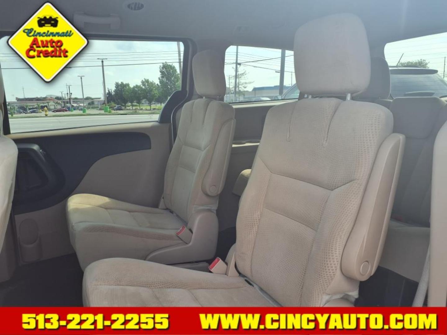 2014 Cashmere Pearl Coat Dodge Grand Caravan SXT (2C4RDGCG0ER) with an 3.6L Pentastar 3.6L Flex Fuel V6 283hp 260ft. lbs. Sequential Multiport Fuel Injection engine, 6-Speed Shiftable Automatic transmission, located at 5489 Dixie Highway, Fairfield, OH, 45014, (513) 221-2255, 39.333084, -84.523834 - Photo#4