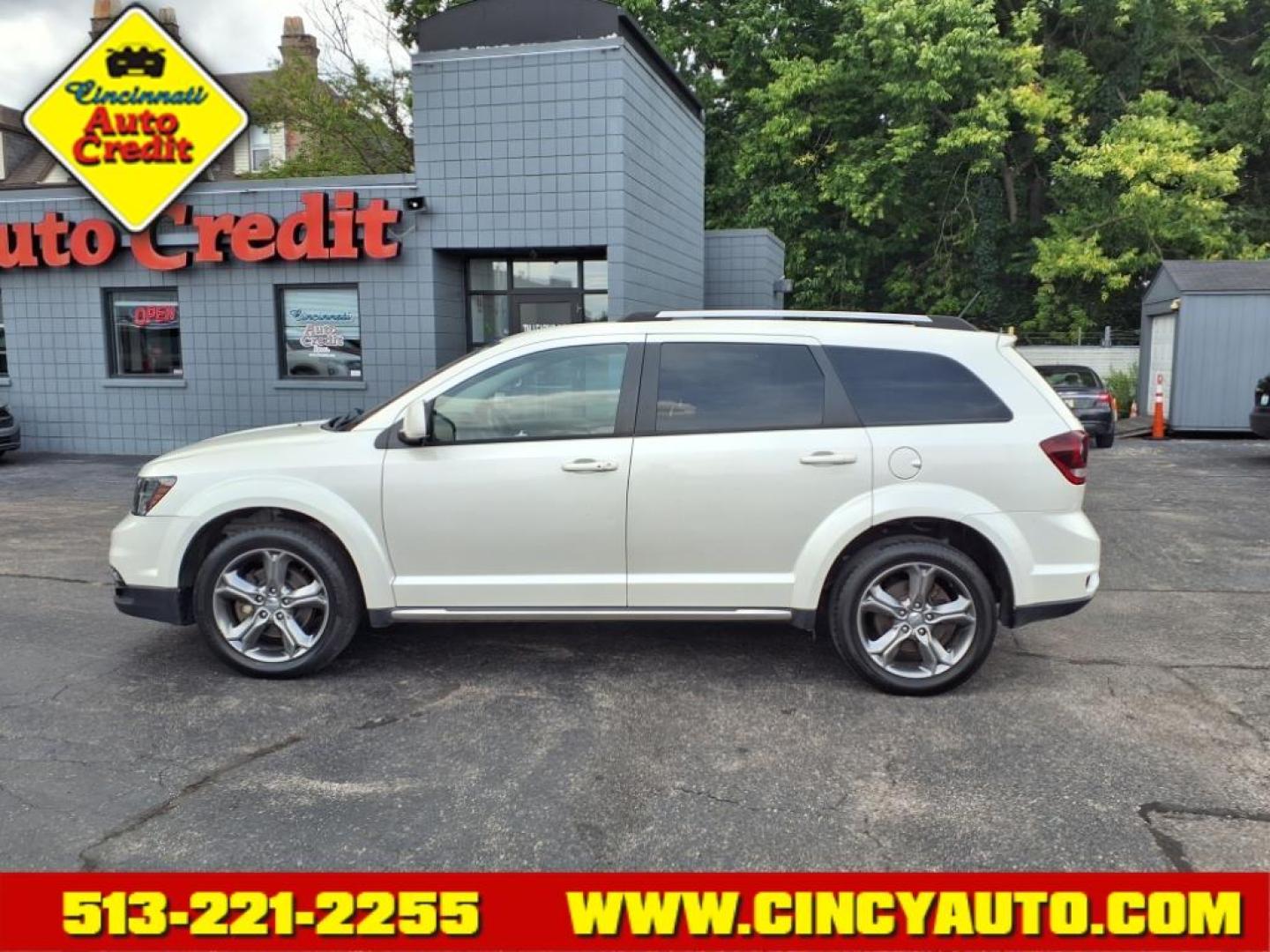 2017 Vice White Dodge Journey Crossroad (3C4PDCGB5HT) with an 2.4L 2.4L I4 173hp 166ft. lbs. Sequential Multiport Fuel Injection engine, 4-Speed Shiftable Automatic transmission, located at 2813 Gilbert Avenue, Cincinnati, OH, 45206, (513) 221-2255, 39.130219, -84.489189 - Photo#1