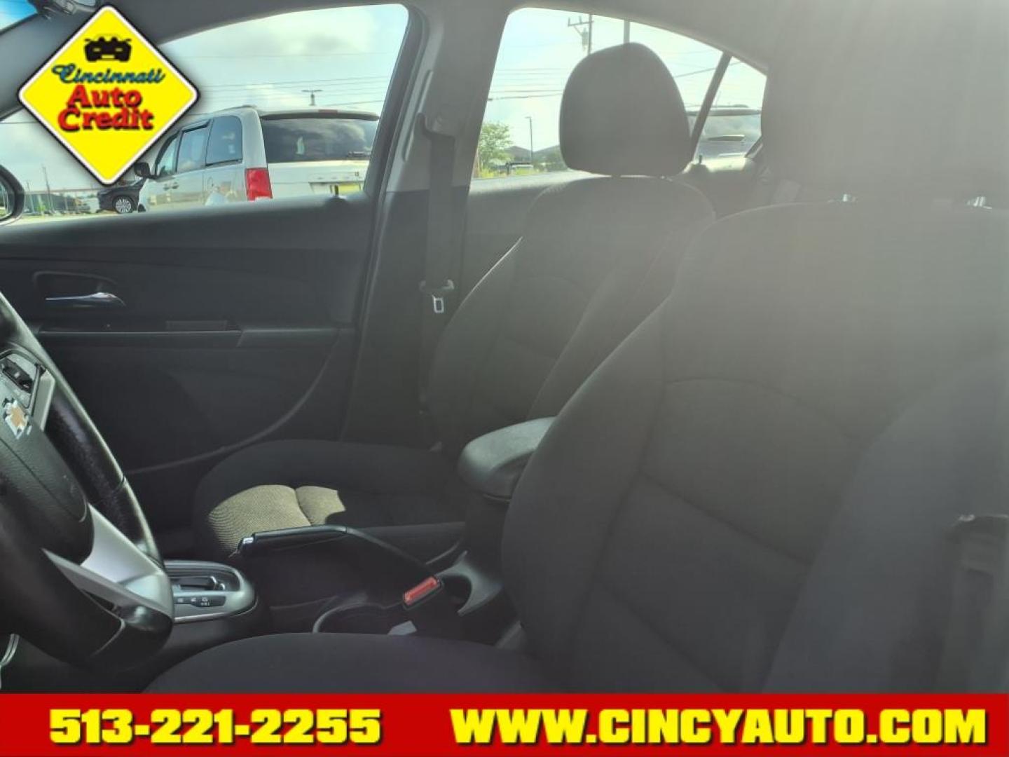 2014 Silver Ice Metallic Chevrolet Cruze 1LT Auto (1G1PC5SB3E7) with an 1.4L Ecotec 1.4L Turbo I4 138hp 148ft. lbs. Sequential Multiport Fuel Injection engine, 6-Speed Shiftable Automatic transmission, located at 5489 Dixie Highway, Fairfield, OH, 45014, (513) 221-2255, 39.333084, -84.523834 - Photo#5