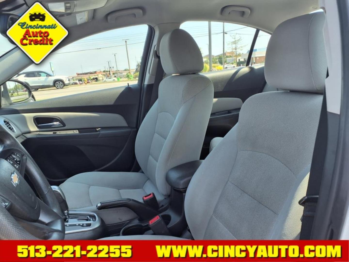 2016 Summit White Chevrolet Cruze Limited 1LT Auto (1G1PE5SB5G7) with an 1.4L Ecotec 1.4L Turbo I4 138hp 148ft. lbs. Sequential Multiport Fuel Injection engine, 6-Speed Shiftable Automatic w/Overdrive transmission, located at 5489 Dixie Highway, Fairfield, OH, 45014, (513) 221-2255, 39.333084, -84.523834 - Photo#5