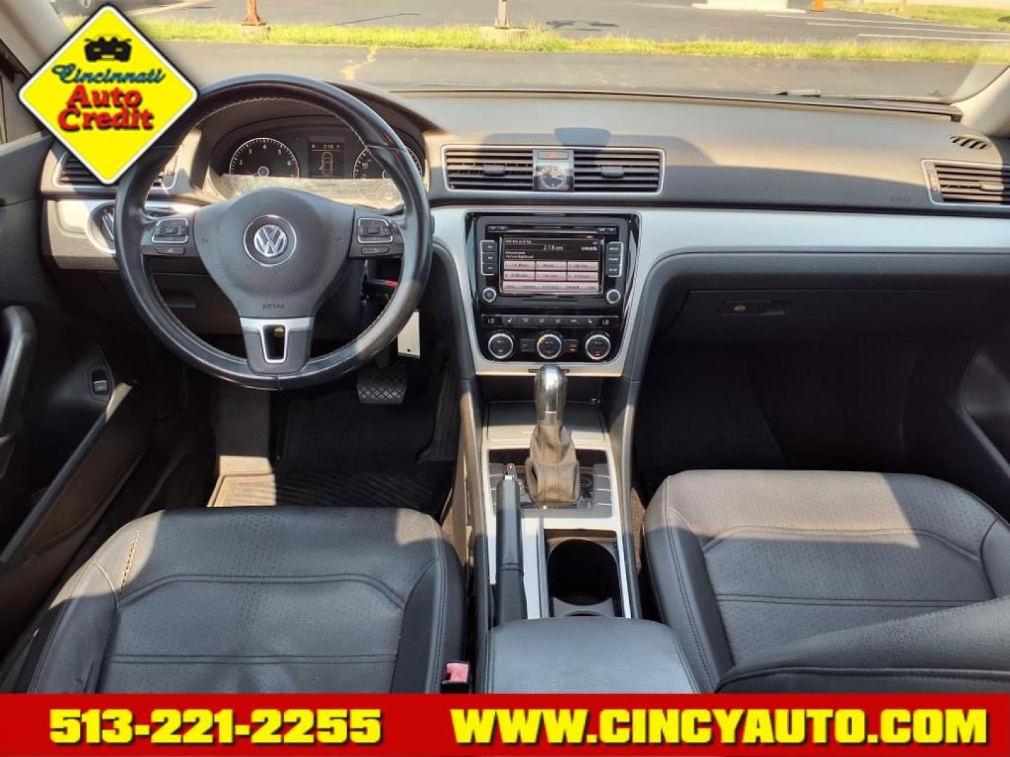 2012 Opera Red Metallic Volkswagen Passat SE PZEV (1VWBP7A3XCC) with an 2.5L 2.5L I5 170hp 177ft. lbs. PZEV Sequential Multiport Fuel Injection engine, 6-Speed Shiftable Automatic transmission, located at 5489 Dixie Highway, Fairfield, OH, 45014, (513) 221-2255, 39.333084, -84.523834 - Photo#3