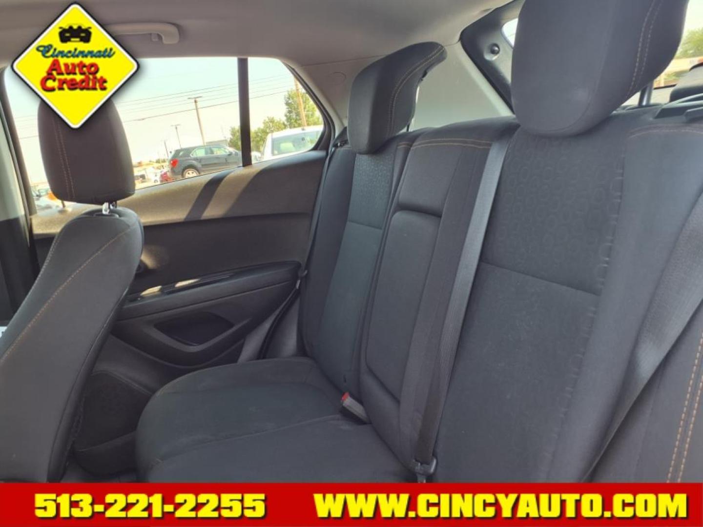 2017 Silver Ice Metallic Chevrolet Trax LS (3GNCJKSB1HL) with an 1.4L Ecotec 1.4L Turbo I4 138hp 148ft. lbs. Sequential Multiport Fuel Injection engine, 6-Speed Shiftable Automatic transmission, located at 5489 Dixie Highway, Fairfield, OH, 45014, (513) 221-2255, 39.333084, -84.523834 - Photo#4