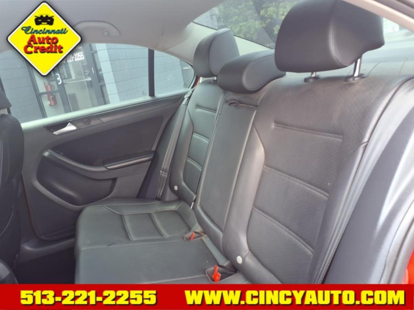 2014 Tornado Red G2g2 Volkswagen Jetta SE PZEV (3VWD17AJXEM) with an 1.8L 1.8L Turbo I4 170hp 184ft. lbs. PZEV Direct Injection engine, 6-Speed Shiftable Automatic transmission, located at 2813 Gilbert Avenue, Cincinnati, OH, 45206, (513) 221-2255, 39.130219, -84.489189 - Photo#4