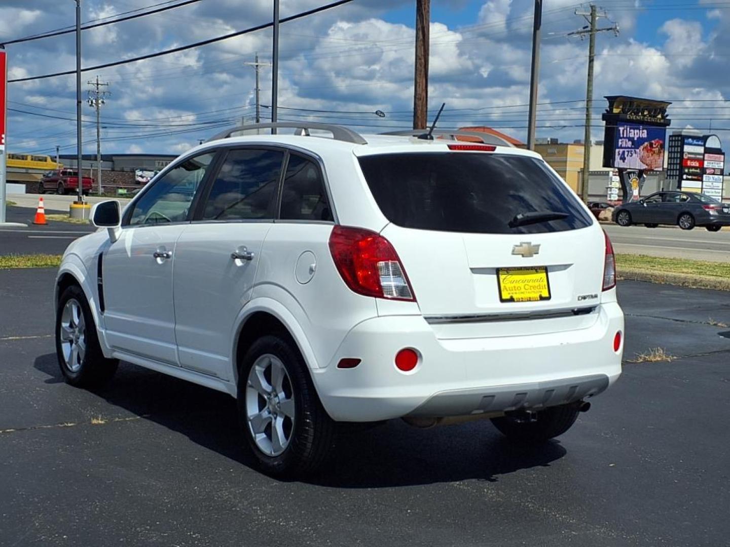 2015 Arctic Ice Chevrolet Captiva Sport LT (3GNAL3EK4FS) with an 2.4L Ecotec 2.4L I4 180hp 172ft. lbs. Direct Injection engine, 6-Speed Shiftable Automatic transmission, located at 5489 Dixie Highway, Fairfield, OH, 45014, (513) 221-2255, 39.333084, -84.523834 - Photo#2