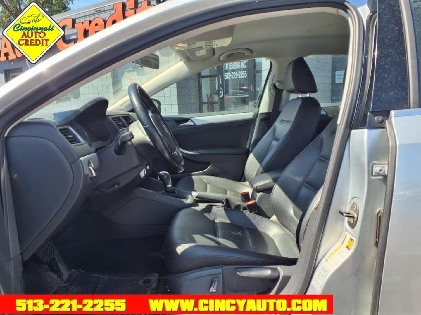 2014 Moonrock Silver Metallic Volkswagen Jetta SE PZEV (3VWD17AJ0EM) with an 1.8L 1.8L Turbo I4 170hp 184ft. lbs. PZEV Direct Injection engine, 6-Speed Shiftable Automatic transmission, located at 2813 Gilbert Avenue, Cincinnati, OH, 45206, (513) 221-2255, 39.130219, -84.489189 - Photo#5