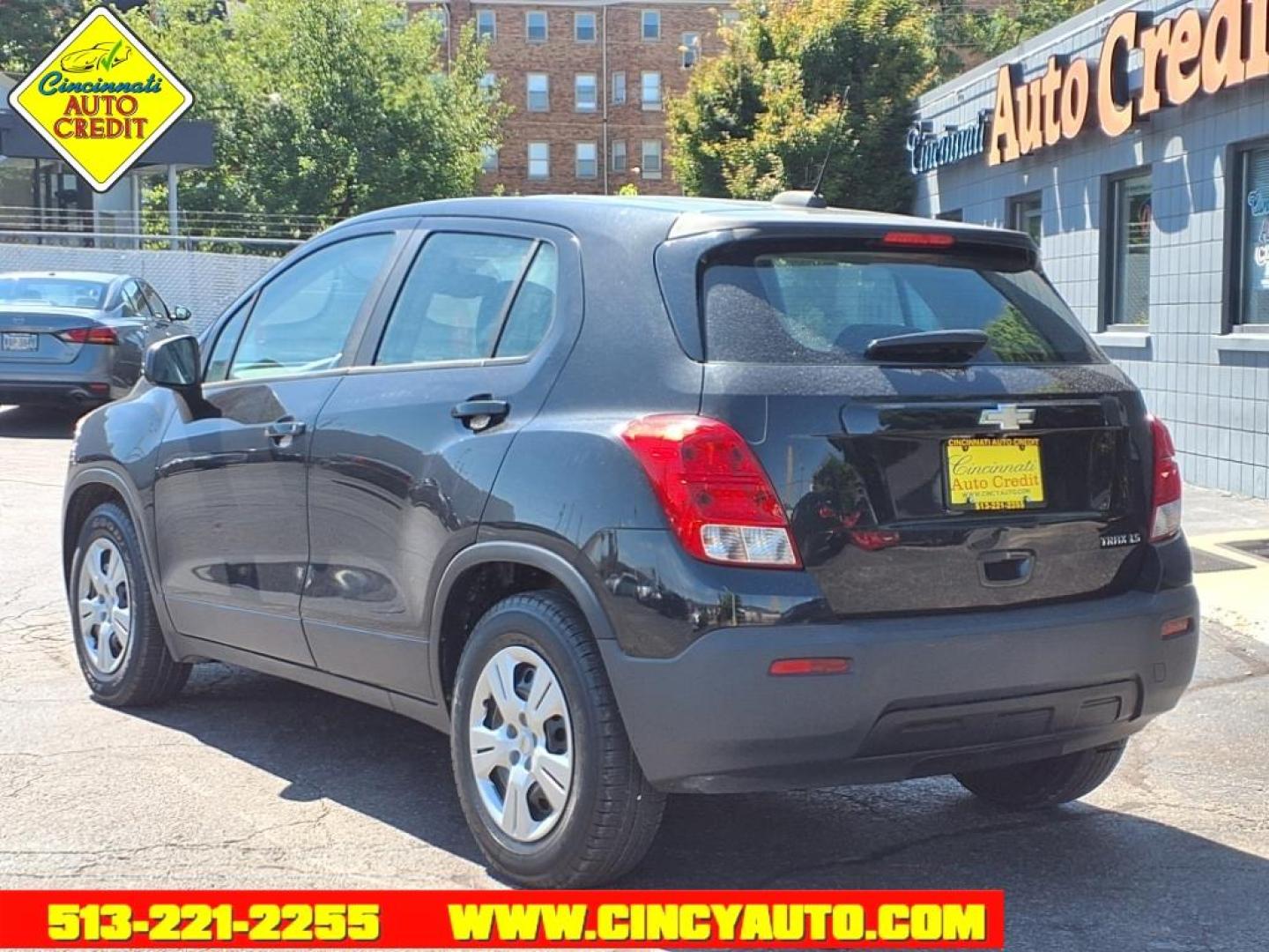 2015 Black Granite Metallic Gar Chevrolet Trax LS (KL7CJKSB2FB) with an 1.4L Ecotec 1.4L Turbo I4 138hp 148ft. lbs. Sequential Multiport Fuel Injection engine, 6-Speed Automatic transmission, located at 2813 Gilbert Avenue, Cincinnati, OH, 45206, (513) 221-2255, 39.130219, -84.489189 - Photo#2