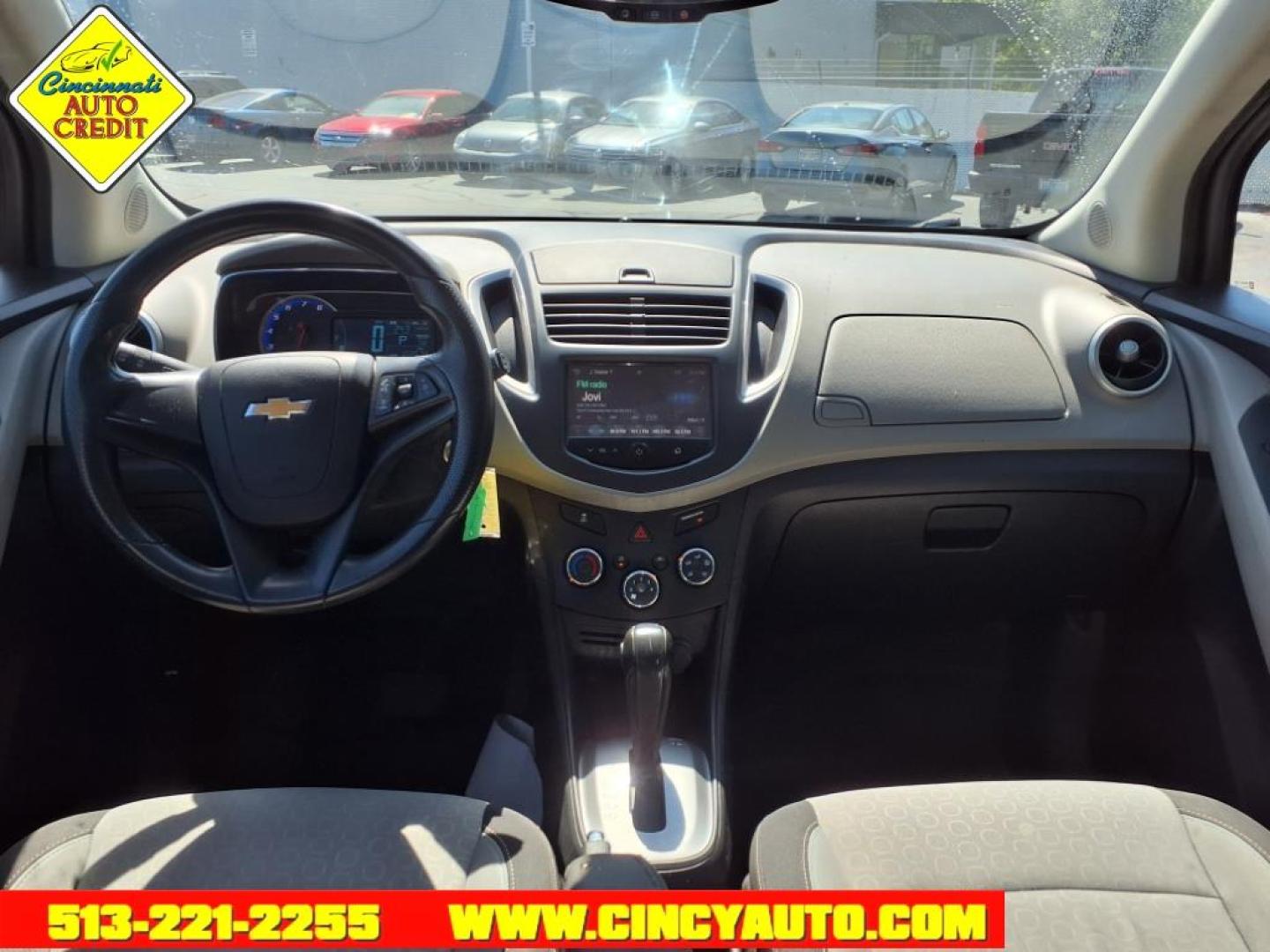 2015 Black Granite Metallic Gar Chevrolet Trax LS (KL7CJKSB2FB) with an 1.4L Ecotec 1.4L Turbo I4 138hp 148ft. lbs. Sequential Multiport Fuel Injection engine, 6-Speed Automatic transmission, located at 2813 Gilbert Avenue, Cincinnati, OH, 45206, (513) 221-2255, 39.130219, -84.489189 - Photo#3