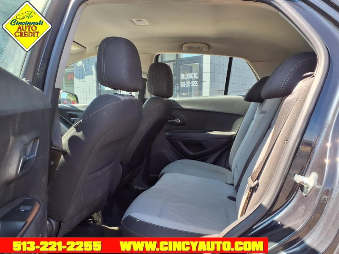 2015 Black Granite Metallic Gar Chevrolet Trax LS (KL7CJKSB2FB) with an 1.4L Ecotec 1.4L Turbo I4 138hp 148ft. lbs. Sequential Multiport Fuel Injection engine, 6-Speed Automatic transmission, located at 2813 Gilbert Avenue, Cincinnati, OH, 45206, (513) 221-2255, 39.130219, -84.489189 - Photo#4
