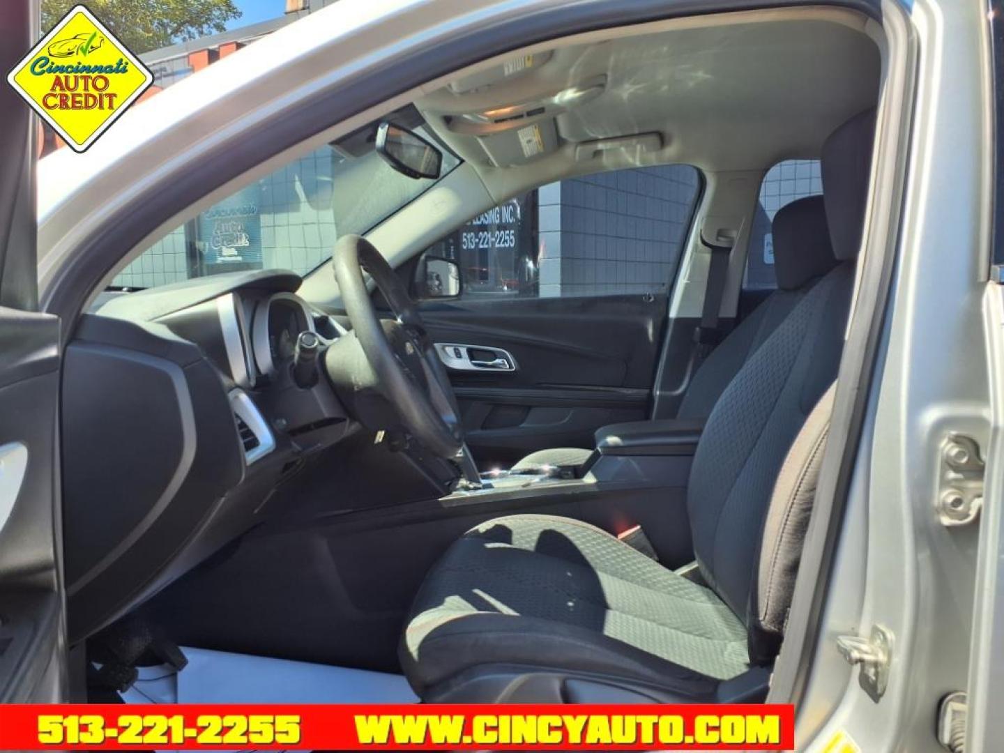 2013 Silver Ice Metallic Chevrolet Equinox LS (2GNALBEK5D1) with an 2.4L 2.4L I4 182hp 172ft. lbs. Direct Injection engine, 6-Speed Shiftable Automatic transmission, located at 2813 Gilbert Avenue, Cincinnati, OH, 45206, (513) 221-2255, 39.130219, -84.489189 - Photo#5