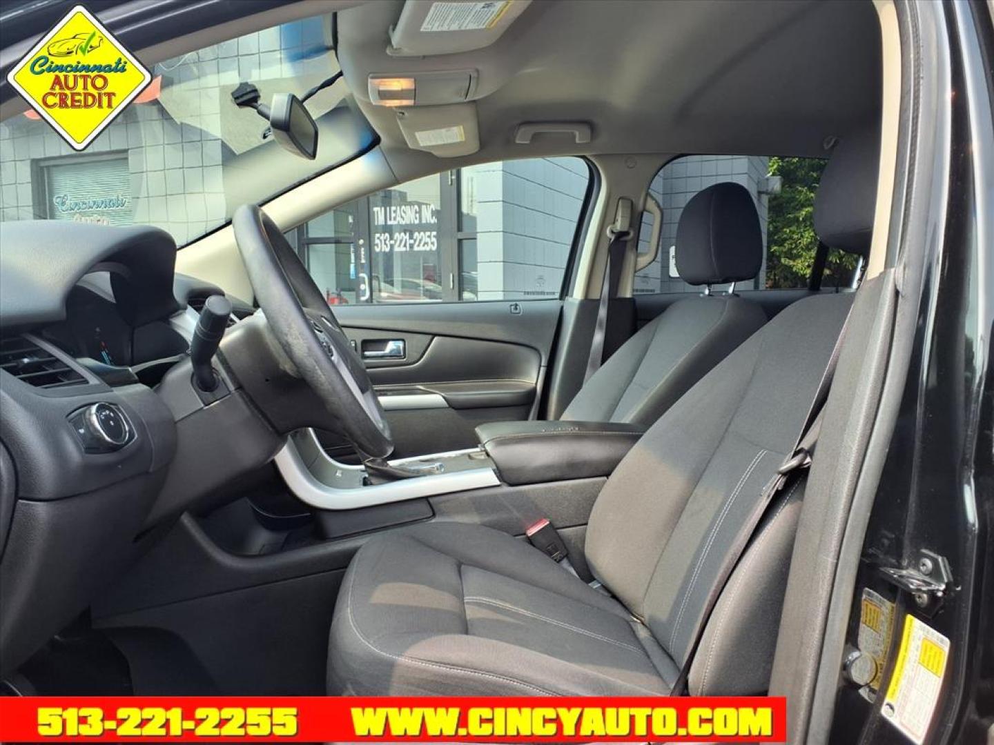 2013 Tuxedo Black Metallic Ford Edge SE (2FMDK3GCXDB) with an 3.5L 3.5L V6 285hp 253ft. lbs. Sequential Multiport Fuel Injection engine, 6-Speed Shiftable Automatic transmission, located at 2813 Gilbert Avenue, Cincinnati, OH, 45206, (513) 221-2255, 39.130219, -84.489189 - Photo#5