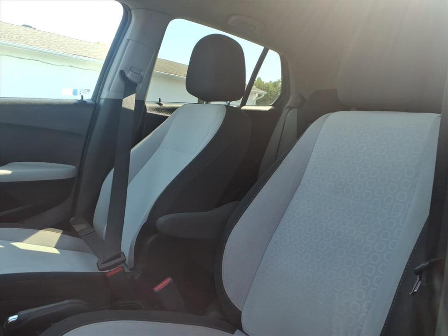 2020 Nightfall Gray Metallic Chevrolet Trax LS (3GNCJKSB7LL) with an 1.4L Ecotec 1.4L Turbo I4 138hp 148ft. lbs. Sequential Multiport Fuel Injection engine, 6-Speed Shiftable Automatic transmission, located at 5489 Dixie Highway, Fairfield, OH, 45014, (513) 221-2255, 39.333084, -84.523834 - Photo#6