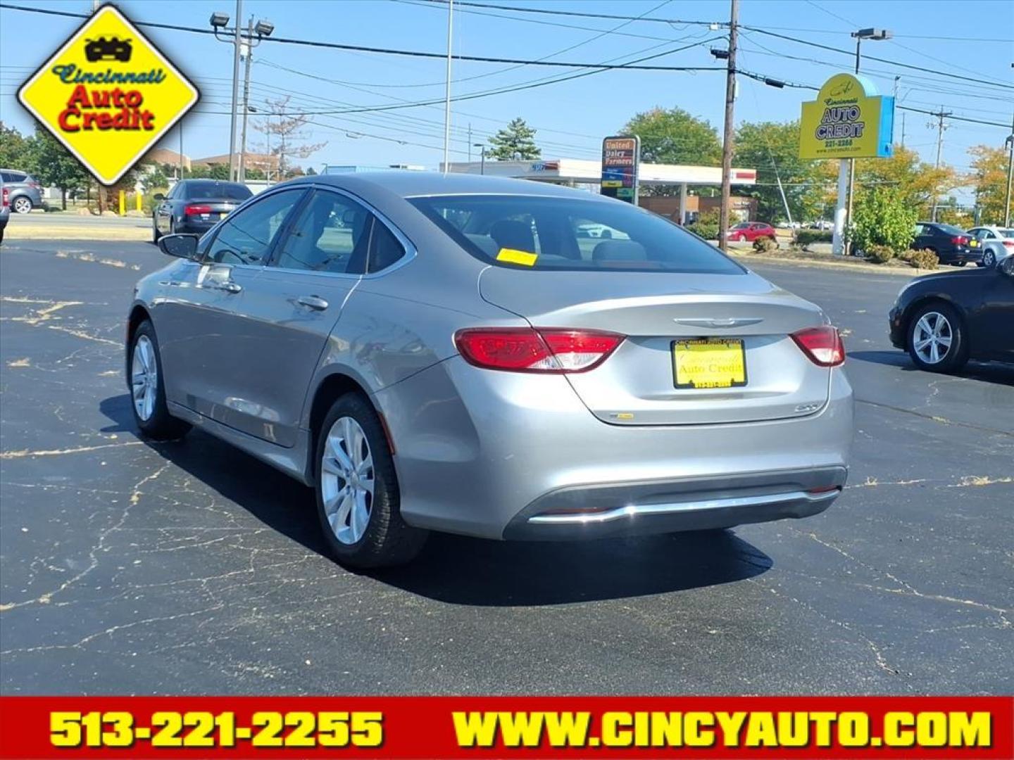 2016 Billet Silver Metallic Clear Coat Chrysler 200 Limited (1C3CCCAB2GN) with an 2.4L 2.4L I4 184hp 173ft. lbs. Sequential Multiport Fuel Injection engine, 9-Speed Shiftable Automatic transmission, located at 5489 Dixie Highway, Fairfield, OH, 45014, (513) 221-2255, 39.333084, -84.523834 - Photo#2