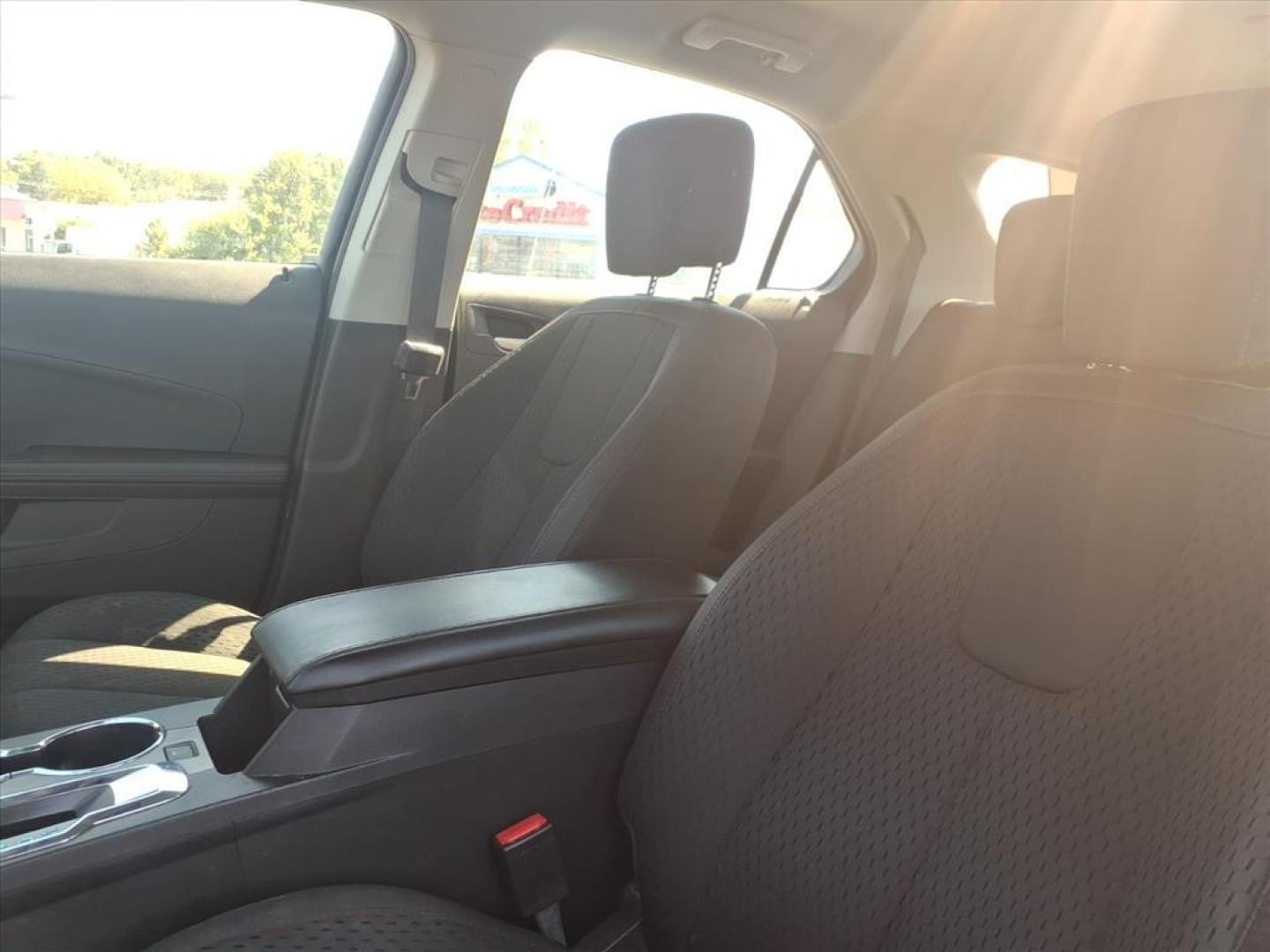 2014 Silver Ice Metallic Chevrolet Equinox LS (2GNALAEK2E6) with an 2.4L 2.4L I4 182hp 172ft. lbs. Direct Injection engine, 6-Speed Shiftable Automatic transmission, located at 5489 Dixie Highway, Fairfield, OH, 45014, (513) 221-2255, 39.333084, -84.523834 - Photo#6