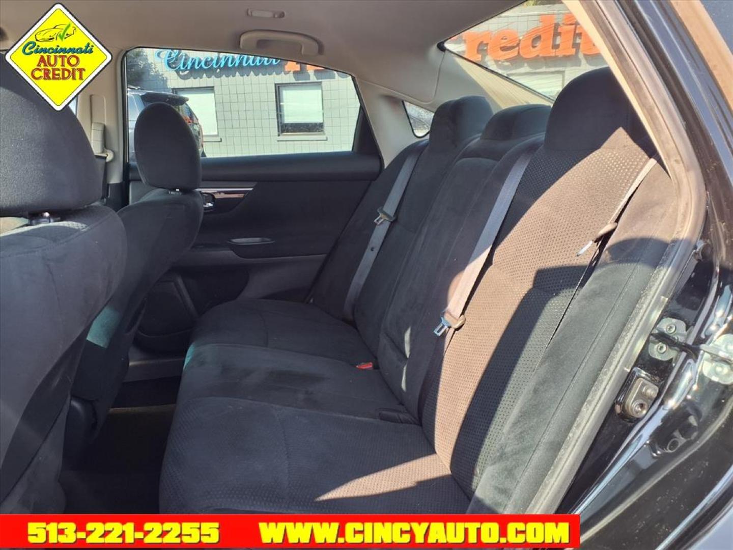 2014 Black Nissan Altima 2.5 SV (1N4AL3AP0EC) with an 2.5L 2.5L I4 182hp 180ft. lbs. Sequential Multiport Fuel Injection engine, CVT transmission, located at 2813 Gilbert Avenue, Cincinnati, OH, 45206, (513) 221-2255, 39.130219, -84.489189 - Photo#4