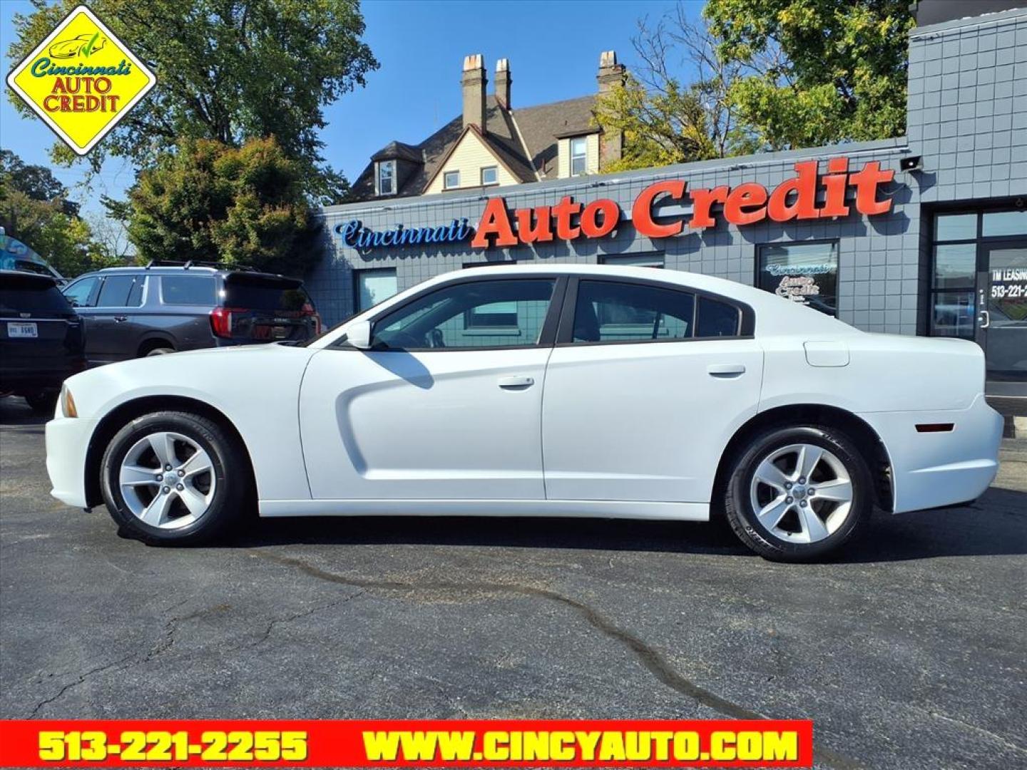 2014 Bright White Clear Coat Dodge Charger SE (2C3CDXBG3EH) with an 3.6L Pentastar 3.6L V6 292hp 260ft. lbs. Sequential Multiport Fuel Injection engine, 5-Speed Shiftable Automatic transmission, located at 2813 Gilbert Avenue, Cincinnati, OH, 45206, (513) 221-2255, 39.130219, -84.489189 - Photo#1