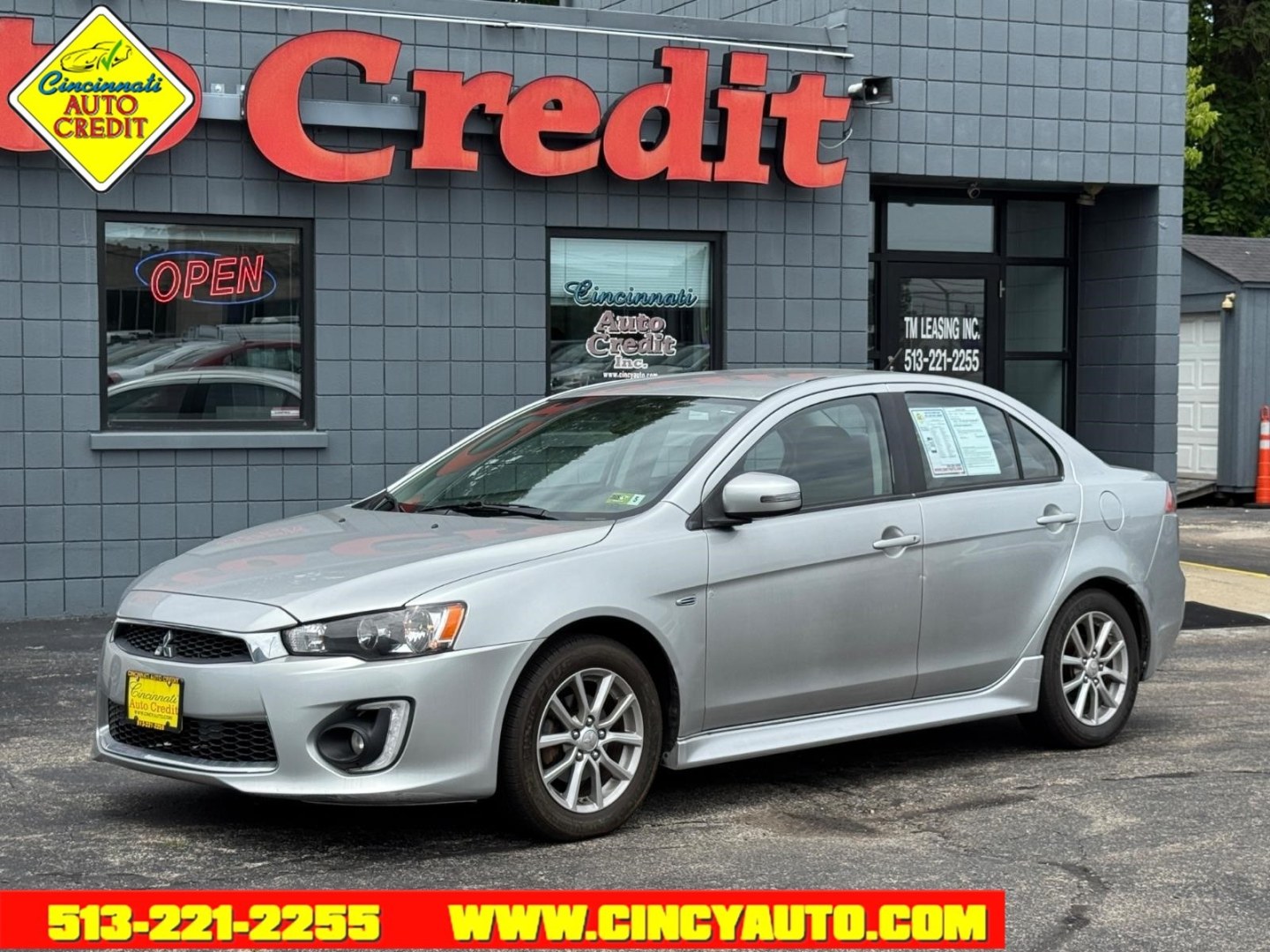2016 Alloy Silver Metallic U25 Mitsubishi Lancer SE (JA32V2FWXGU) with an 2.4L 2.4L I4 168hp 167ft. lbs. Sequential Multiport Fuel Injection engine, CVT transmission, located at 2813 Gilbert Avenue, Cincinnati, OH, 45206, (513) 221-2255, 39.130219, -84.489189- Photo#0