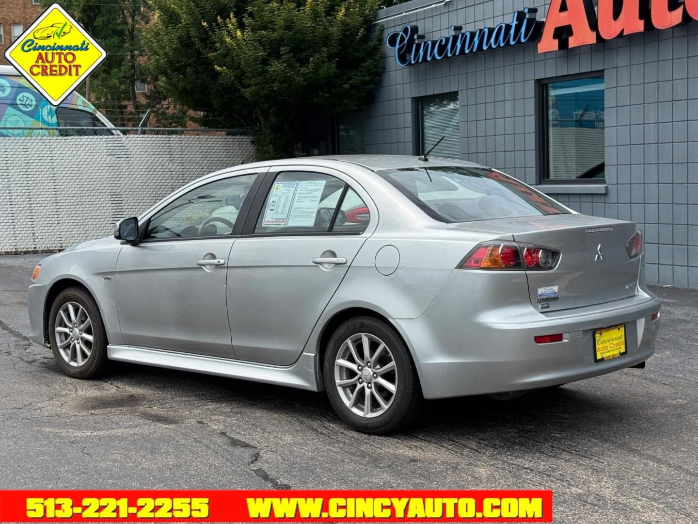 2016 Alloy Silver Metallic U25 Mitsubishi Lancer SE (JA32V2FWXGU) with an 2.4L 2.4L I4 168hp 167ft. lbs. Sequential Multiport Fuel Injection engine, CVT transmission, located at 2813 Gilbert Avenue, Cincinnati, OH, 45206, (513) 221-2255, 39.130219, -84.489189- Photo#2