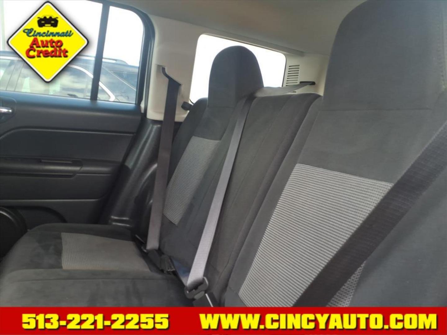 2016 Bright White Clear Coat Pw7 Jeep Patriot Sport (1C4NJRBB0GD) with an 2.4L 2.4L I4 172hp 165ft. lbs. Sequential Multiport Fuel Injection engine, 6-Speed Shiftable Automatic transmission, located at 5489 Dixie Highway, Fairfield, OH, 45014, (513) 221-2255, 39.333084, -84.523834 - Photo#4