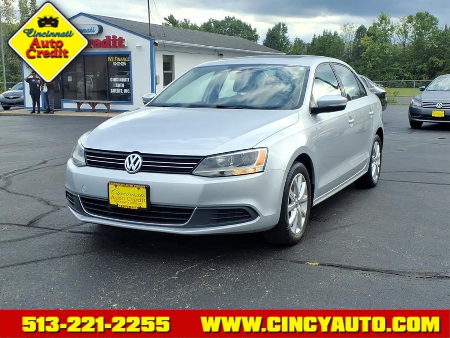 2013 Platinum Gray Metallic Volkswagen Jetta SE PZEV (3VWDP7AJ5DM) with an 2.5L 2.5L I5 170hp 177ft. lbs. PZEV Sequential Multiport Fuel Injection engine, 6-Speed Shiftable Automatic transmission, located at 5489 Dixie Highway, Fairfield, OH, 45014, (513) 221-2255, 39.333084, -84.523834 - Photo#0