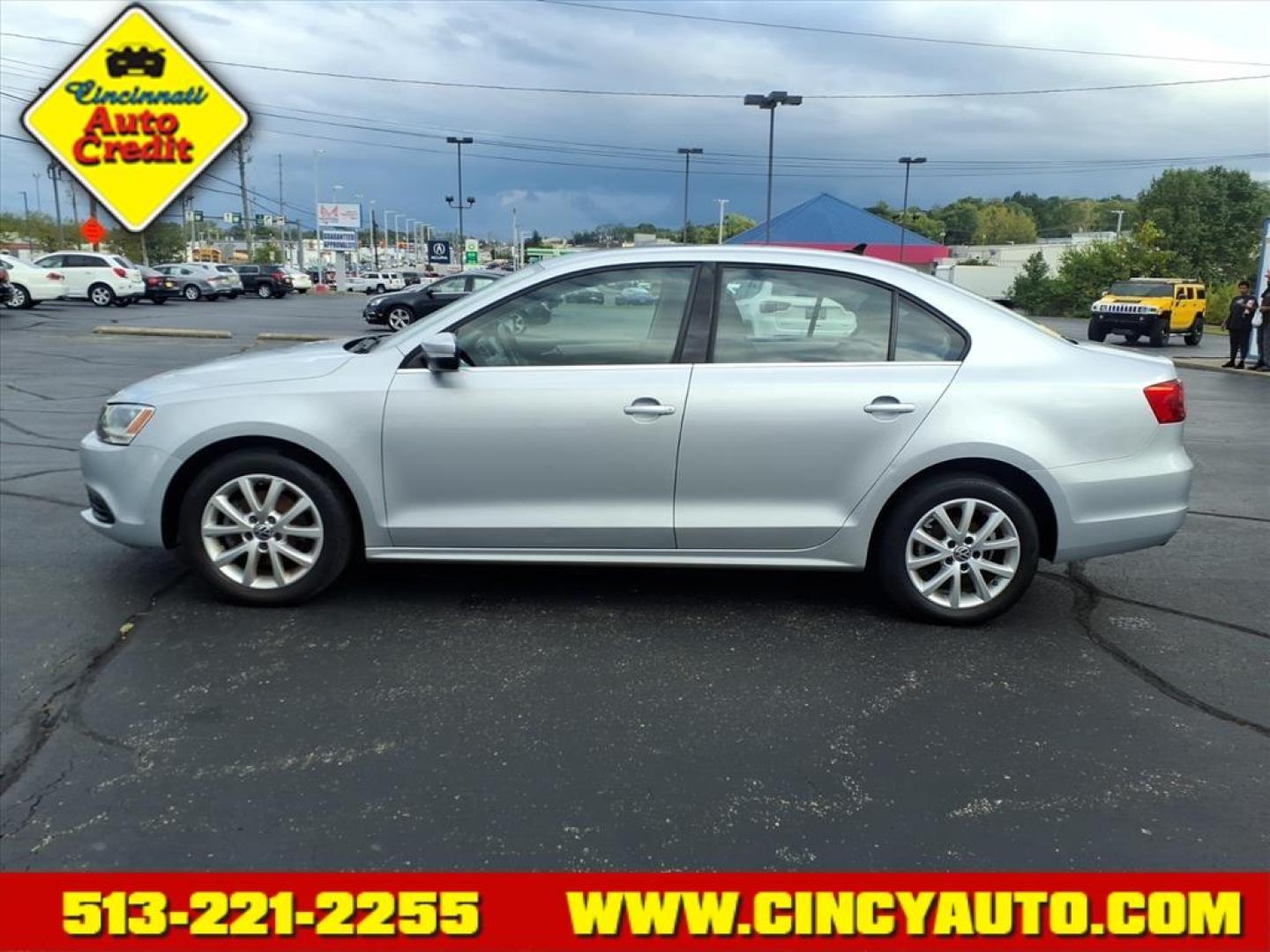 2013 Platinum Gray Metallic Volkswagen Jetta SE PZEV (3VWDP7AJ5DM) with an 2.5L 2.5L I5 170hp 177ft. lbs. PZEV Sequential Multiport Fuel Injection engine, 6-Speed Shiftable Automatic transmission, located at 5489 Dixie Highway, Fairfield, OH, 45014, (513) 221-2255, 39.333084, -84.523834 - Photo#1
