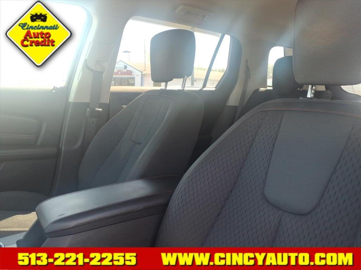 2013 Ashen Gray Metallic GMC Terrain SLE-1 (2GKFLREK8D6) with an 2.4L Ecotec 2.4L I4 182hp 172ft. lbs. Direct Injection engine, 6-Speed Shiftable Automatic transmission, located at 5489 Dixie Highway, Fairfield, OH, 45014, (513) 221-2255, 39.333084, -84.523834 - Photo#4