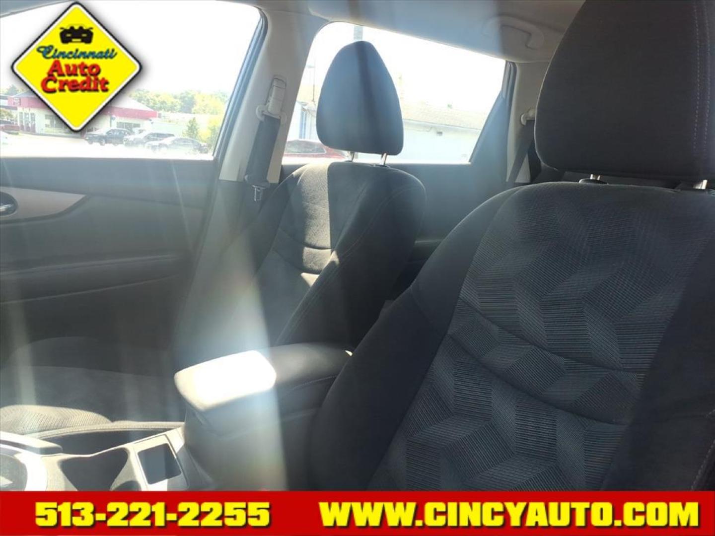 2014 Brilliant Silver Nissan Rogue SL (5N1AT2MV7EC) with an 2.5L 2.5L I4 170hp 175ft. lbs. Sequential Multiport Fuel Injection engine, CVT transmission, located at 5489 Dixie Highway, Fairfield, OH, 45014, (513) 221-2255, 39.333084, -84.523834 - Photo#4