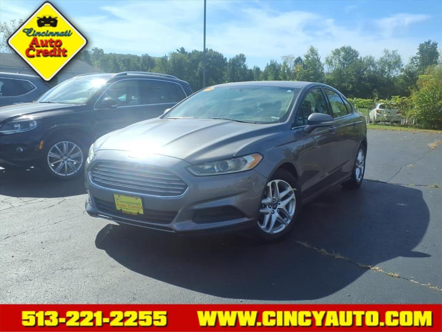 2013 Ingot Silver Metallic Ford Fusion SE (3FA6P0H70DR) with an 2.5L 2.5L I4 175hp 175ft. lbs. Sequential Multiport Fuel Injection engine, 6-Speed Shiftable Automatic transmission, located at 5489 Dixie Highway, Fairfield, OH, 45014, (513) 221-2255, 39.333084, -84.523834 - Photo#0