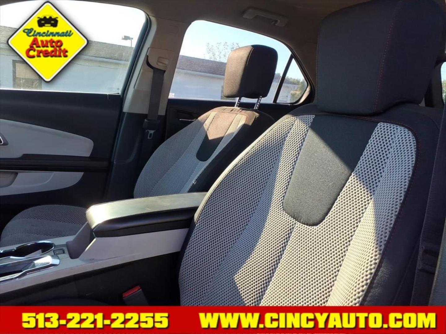 2017 Blue Velvet Metallic Chevrolet Equinox LT (2GNALCEK8H1) with an 2.4L Ecotec 2.4L I4 182hp 172ft. lbs. Direct Injection engine, 6-Speed Shiftable Automatic transmission, located at 5489 Dixie Highway, Fairfield, OH, 45014, (513) 221-2255, 39.333084, -84.523834 - Photo#4