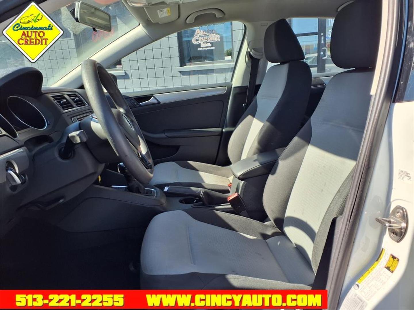 2017 Pure White 0q0q Volkswagen Jetta 1.4T S (3VW2B7AJ2HM) with an 1.4L 1.4L Turbo I4 150hp 184ft. lbs. Direct Injection engine, 6-Speed Shiftable Automatic transmission, located at 2813 Gilbert Avenue, Cincinnati, OH, 45206, (513) 221-2255, 39.130219, -84.489189 - Photo#5