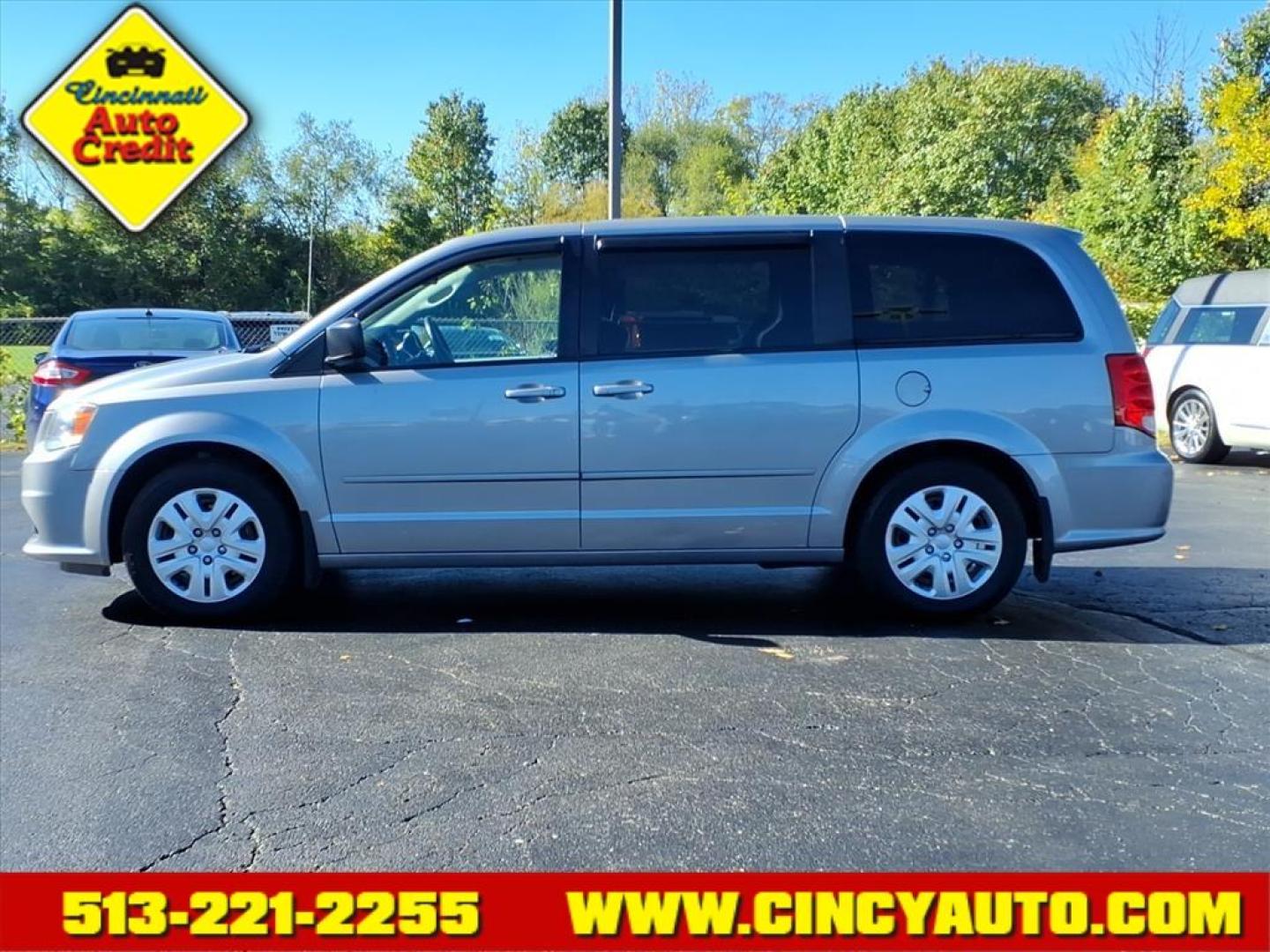 2017 Billet Clear Coat Dodge Grand Caravan SE (2C4RDGBG4HR) with an 3.6L Pentastar 3.6L Flex Fuel V6 283hp 260ft. lbs. Sequential Multiport Fuel Injection engine, 6-Speed Shiftable Automatic transmission, located at 5489 Dixie Highway, Fairfield, OH, 45014, (513) 221-2255, 39.333084, -84.523834 - Photo#1