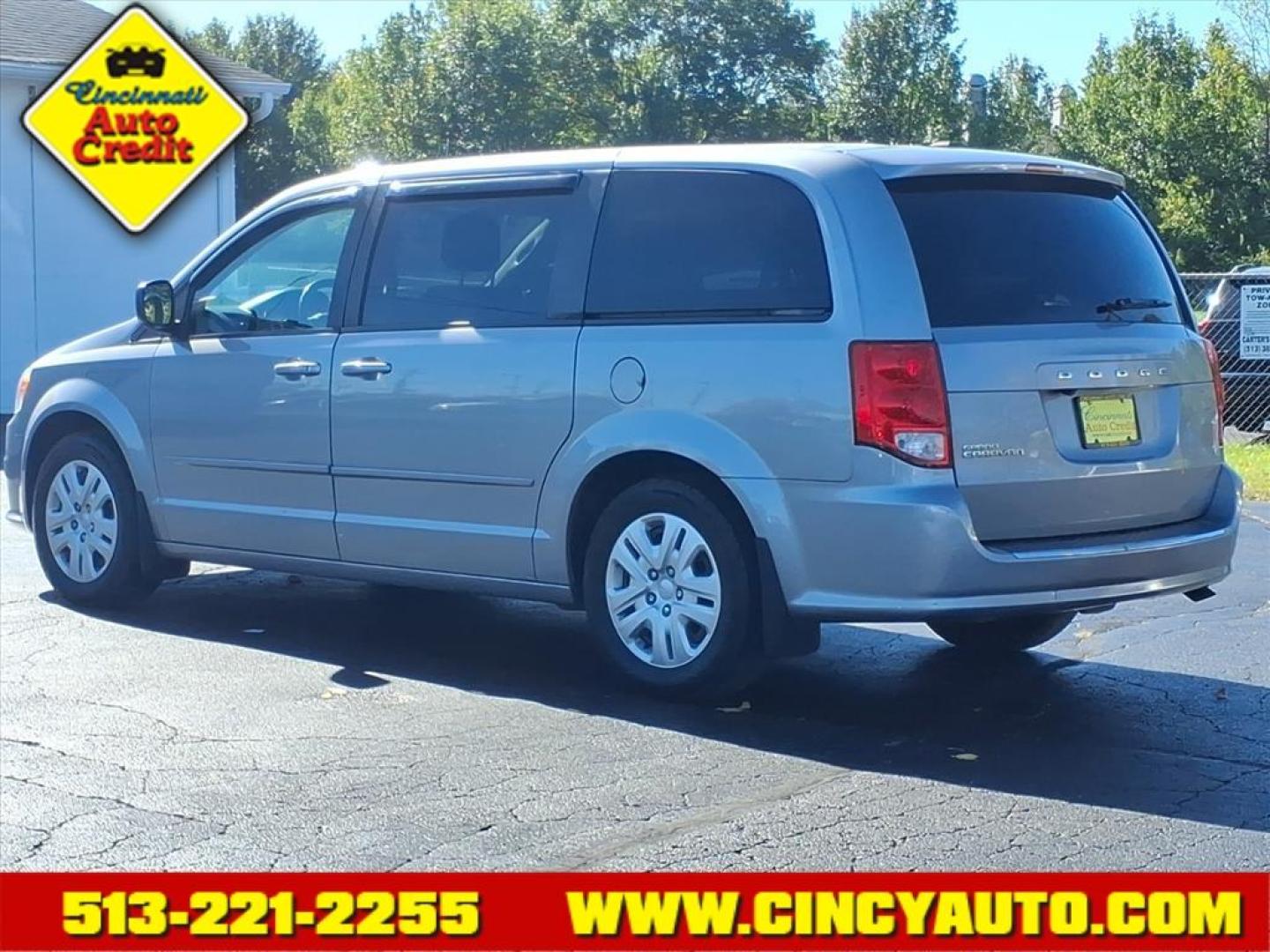 2017 Billet Clear Coat Dodge Grand Caravan SE (2C4RDGBG4HR) with an 3.6L Pentastar 3.6L Flex Fuel V6 283hp 260ft. lbs. Sequential Multiport Fuel Injection engine, 6-Speed Shiftable Automatic transmission, located at 5489 Dixie Highway, Fairfield, OH, 45014, (513) 221-2255, 39.333084, -84.523834 - Photo#2