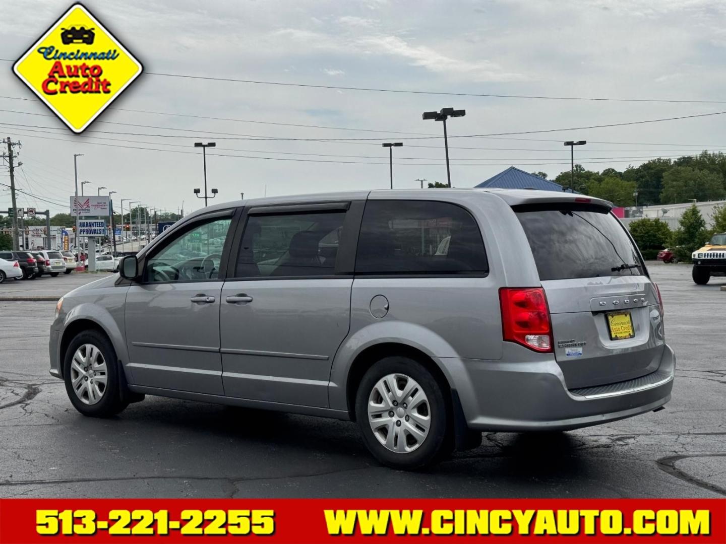 2017 Billet Clear Coat Psc Dodge Grand Caravan SE (2C4RDGBG4HR) with an 3.6L Pentastar 3.6L Flex Fuel V6 283hp 260ft. lbs. Sequential Multiport Fuel Injection engine, 6-Speed Shiftable Automatic transmission, located at 5489 Dixie Highway, Fairfield, OH, 45014, (513) 221-2255, 39.333084, -84.523834 - Photo#2