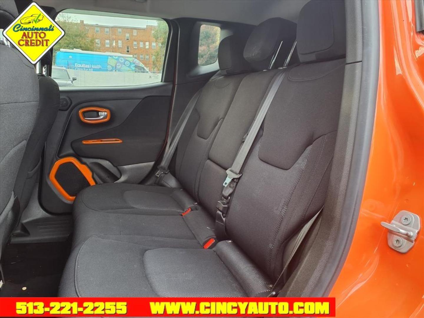 2015 Omaha Orange Jeep Renegade Latitude (ZACCJBBTXFP) with an 2.4L 2.4L I4 180hp 175ft. lbs. Fuel Injected engine, 9-Speed Shiftable Automatic transmission, located at 2813 Gilbert Avenue, Cincinnati, OH, 45206, (513) 221-2255, 39.130219, -84.489189 - Photo#4