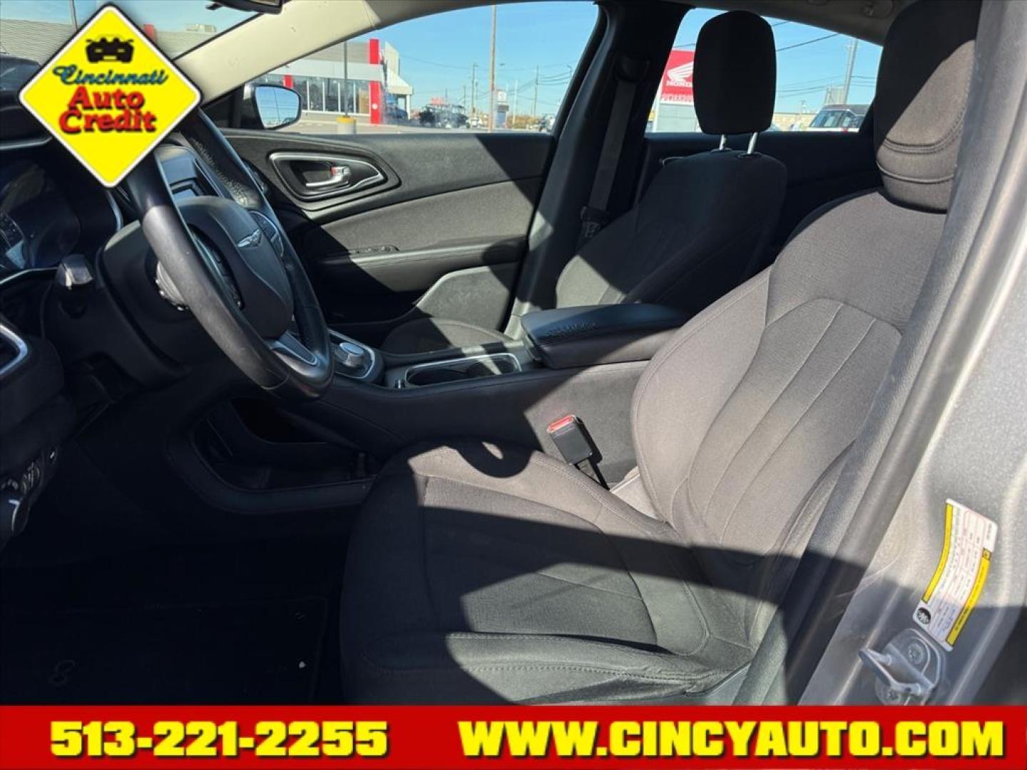 2016 Billet Silver Metallic Clear Coat Chrysler 200 LX (1C3CCCFB7GN) with an 2.4L 2.4L I4 184hp 173ft. lbs. Sequential Multiport Fuel Injection engine, 9-Speed Shiftable Automatic transmission, located at 5489 Dixie Highway, Fairfield, OH, 45014, (513) 221-2255, 39.333084, -84.523834 - Photo#5