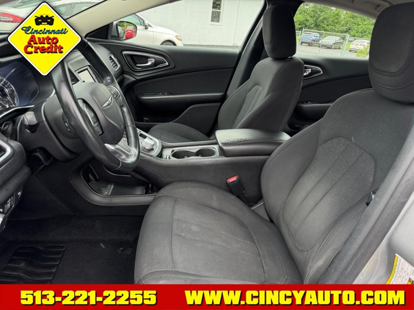 2016 Billet Silver Metallic Clear Coat Psc Chrysler 200 LX (1C3CCCFB7GN) with an 2.4L 2.4L I4 184hp 173ft. lbs. Sequential Multiport Fuel Injection engine, 9-Speed Shiftable Automatic transmission, located at 5489 Dixie Highway, Fairfield, OH, 45014, (513) 221-2255, 39.333084, -84.523834 - Photo#5