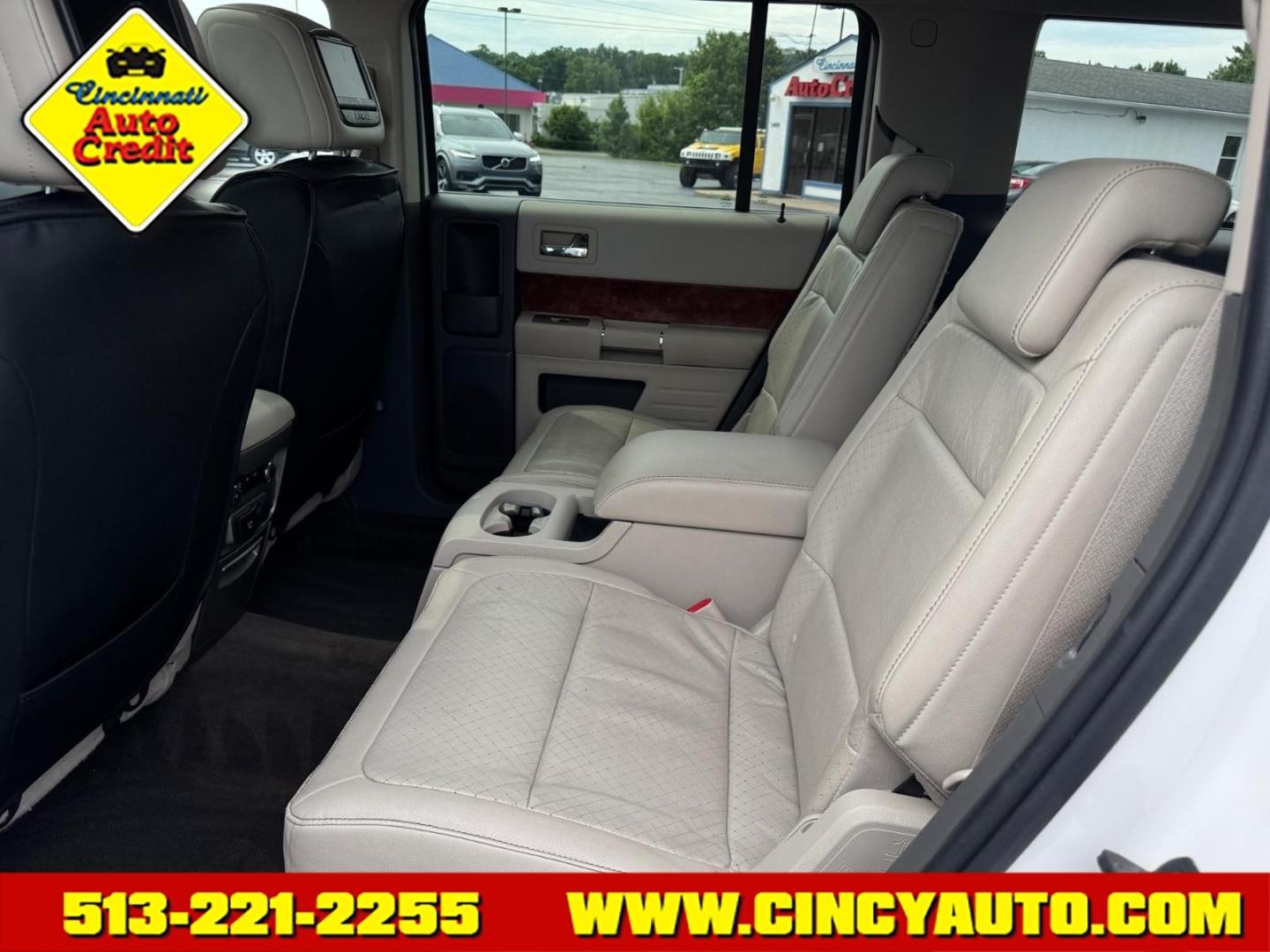 2011 White Platinum Metallic Tri-Coat Ug Ford Flex Limited (2FMHK6DT0BB) with an 3.5L EcoBoost 3.5L Twin Turbo V6 355hp 350ft. lbs. Direct Injection engine, 6-Speed Shiftable Automatic transmission, located at 5489 Dixie Highway, Fairfield, OH, 45014, (513) 221-2255, 39.333084, -84.523834 - Photo#4