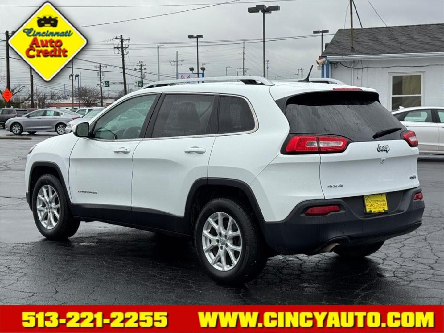 2015 Bright White Clear Coat Pw7 Jeep Cherokee Latitude (1C4PJMCB8FW) with an 2.4L 2.4L I4 180hp 171ft. lbs. Sequential Multiport Fuel Injection engine, 9-Speed Shiftable Automatic transmission, located at 5489 Dixie Highway, Fairfield, OH, 45014, (513) 221-2255, 39.333084, -84.523834 - Photo#2