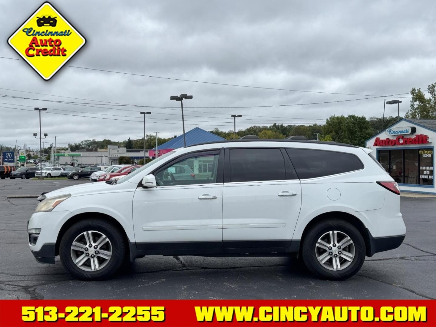 2016 Iridescent Pearl Tricoat G1w Chevrolet Traverse LT (1GNKVHKD2GJ) with an 3.6L 3.6L V6 281hp 266ft. lbs. Direct Injection engine, 6-Speed Shiftable Automatic transmission, located at 5489 Dixie Highway, Fairfield, OH, 45014, (513) 221-2255, 39.333084, -84.523834- Photo#1