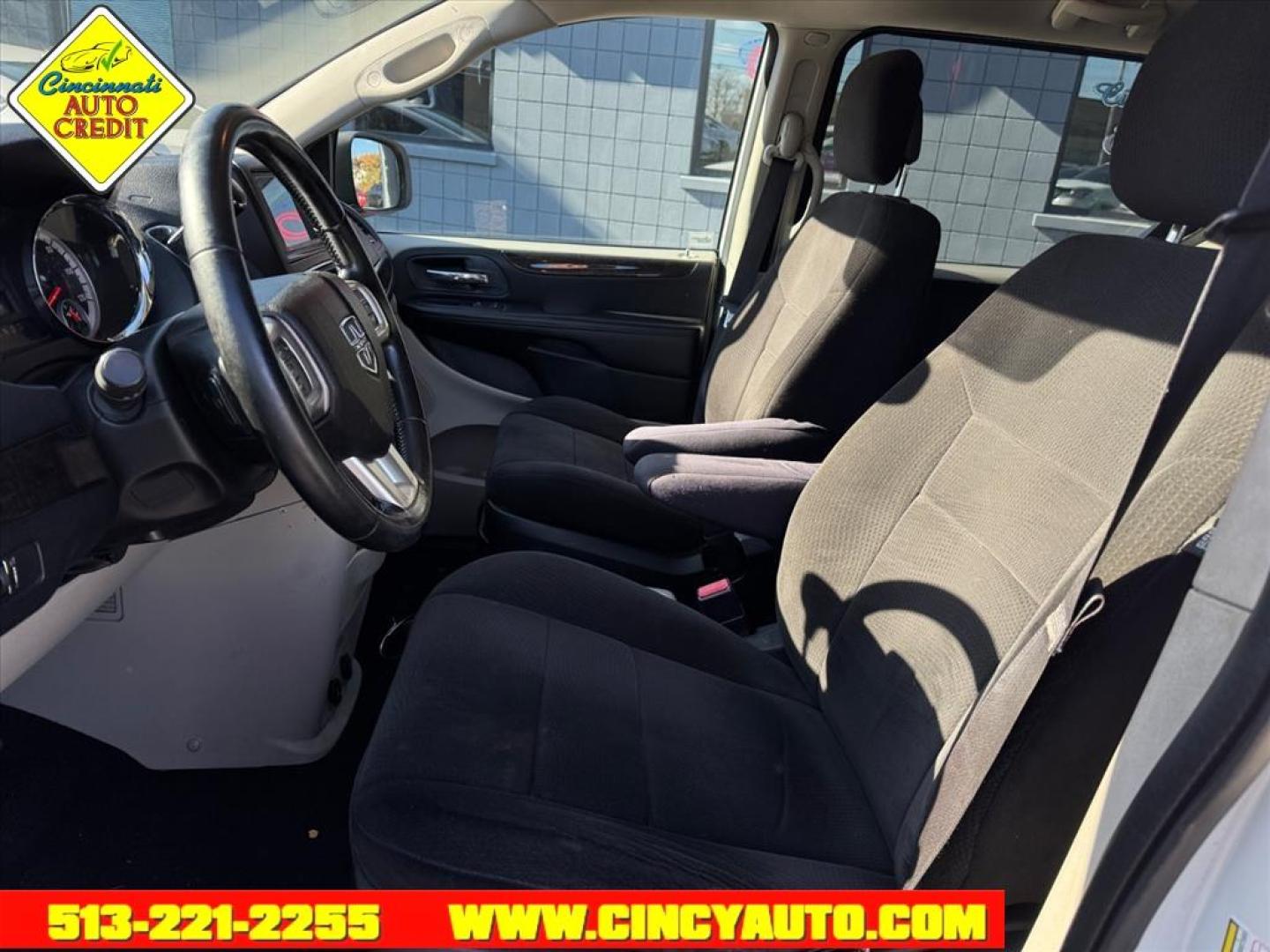 2012 Stone White Clear Coat Dodge Grand Caravan SE (2C4RDGBG5CR) with an 3.6L Pentastar 3.6L Flex Fuel V6 283hp 260ft. lbs. Sequential Multiport Fuel Injection engine, 6-Speed Shiftable Automatic transmission, located at 2813 Gilbert Avenue, Cincinnati, OH, 45206, (513) 221-2255, 39.130219, -84.489189 - Photo#5