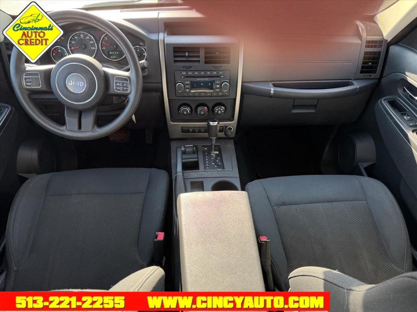 2012 Bright Silver Metallic Clear Coat Ps2 Jeep Liberty Latitude (1C4PJMAK6CW) with an 3.7L 3.7L V6 210hp 235ft. lbs. Sequential Multiport Fuel Injection engine, 4-Speed Automatic transmission, located at 2813 Gilbert Avenue, Cincinnati, OH, 45206, (513) 221-2255, 39.130219, -84.489189 - Photo#3