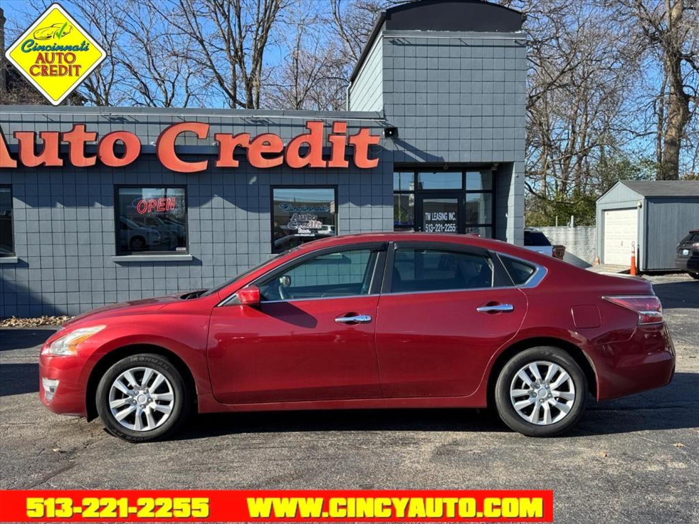 2015 Cayenne Red Nissan Altima 2.5 S (1N4AL3AP6FC) with an 2.5L 2.5L I4 182hp 180ft. lbs. Sequential Multiport Fuel Injection engine, CVT transmission, located at 2813 Gilbert Avenue, Cincinnati, OH, 45206, (513) 221-2255, 39.130219, -84.489189 - Photo#1
