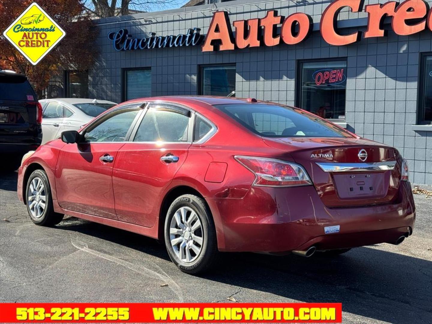 2015 Cayenne Red Nissan Altima 2.5 S (1N4AL3AP6FC) with an 2.5L 2.5L I4 182hp 180ft. lbs. Sequential Multiport Fuel Injection engine, CVT transmission, located at 2813 Gilbert Avenue, Cincinnati, OH, 45206, (513) 221-2255, 39.130219, -84.489189 - Photo#2
