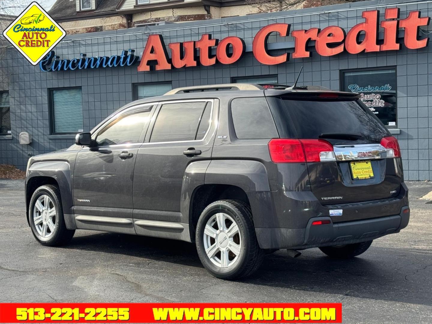 2014 Atlantis Blue Metallic Gwy GMC Terrain SLE-2 (2GKFLWEK7E6) with an 2.4L Ecotec 2.4L I4 182hp 172ft. lbs. Direct Injection engine, 6-Speed Shiftable Automatic transmission, located at 2813 Gilbert Avenue, Cincinnati, OH, 45206, (513) 221-2255, 39.130219, -84.489189 - Photo#2
