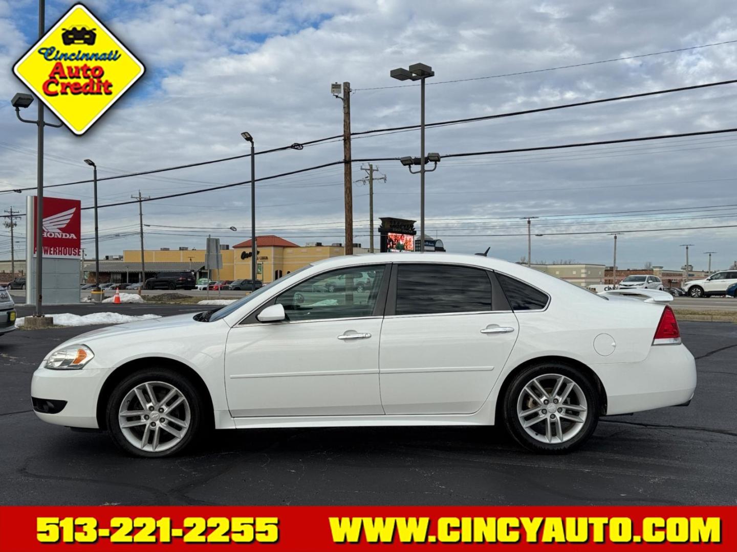2016 Summit White 50u Chevrolet Impala Limited LTZ Fleet (2G1WC5E31G1) with an 3.6L 3.6L Flex Fuel V6 300hp 262ft. lbs. Fuel Injected engine, 6-Speed Shiftable Automatic w/Overdrive transmission, located at 5489 Dixie Highway, Fairfield, OH, 45014, (513) 221-2255, 39.333084, -84.523834 - Photo#1